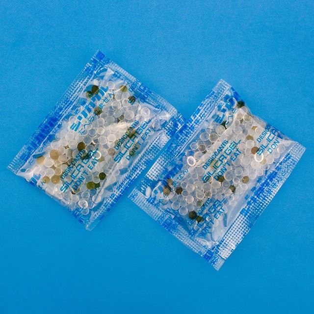 NO Cobalt Silica Gel Desiccant In Plastic Bag