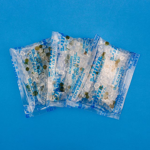 NO Cobalt Silica Gel Desiccant In Plastic Bag
